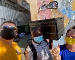 Израильские саентологи продолжают помогать пострадавшим от коронавируса