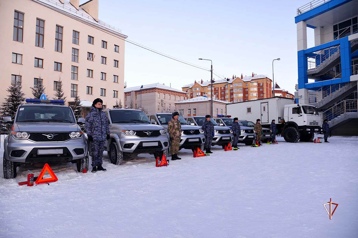 Росгвардия завершила перевод вооружения, военной и специальной техники на  зимний период эксплуатации на Ямале (Фото) » Информационное агентство  МАНГАЗЕЯ