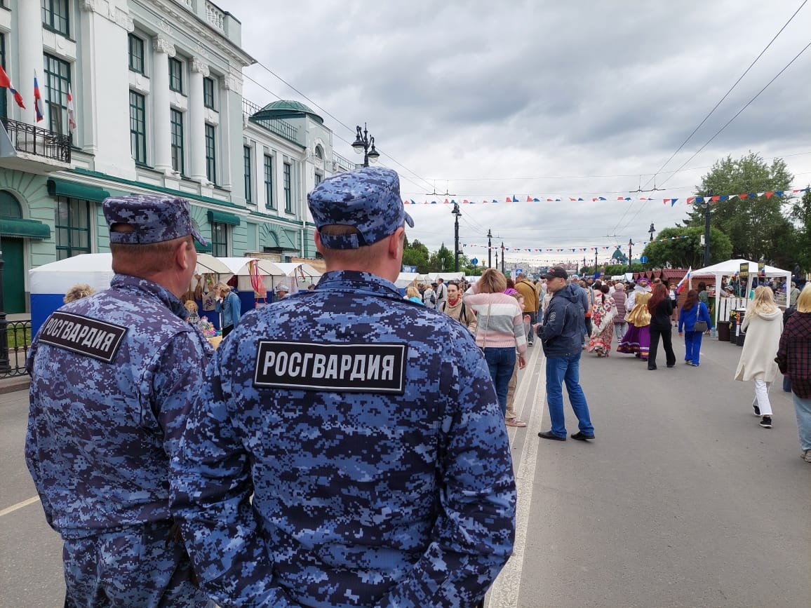 Сотрудники Росгвардии обеспечили общественный порядок во время проведения  праздничных мероприятий по случаю празднования Дня России в Омске »  Информационное агентство МАНГАЗЕЯ