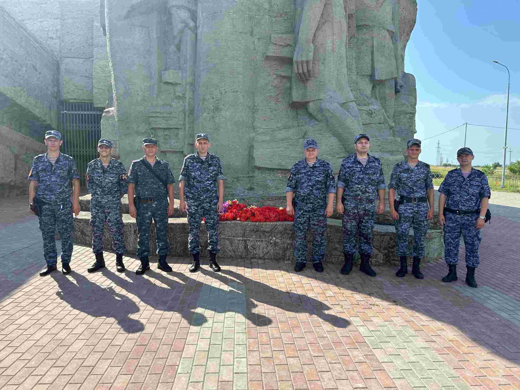 Росгвардейцы посетили Аджимушкайские каменоломни в городе-герое Керчи »  Информационное агентство МАНГАЗЕЯ